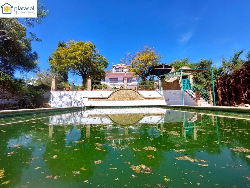Foto e212c814-8300-4d0c-aa68-00135d38714d. Xalet amb aparcament piscina a Las Pajanosas Guillena