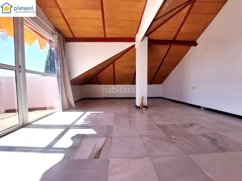 Foto f75731ea-a94f-4d83-b365-d086d837381e. Xalet amb aparcament piscina a Las Pajanosas Guillena