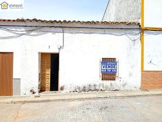 Haus  Calle altamira. Magnifica vivienda a reformar en el centro de santa olalla del c