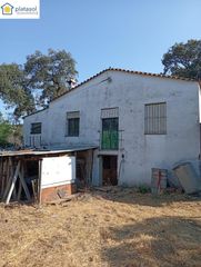 Country house in Higuera de la Sierra. Finca rústica de recreo