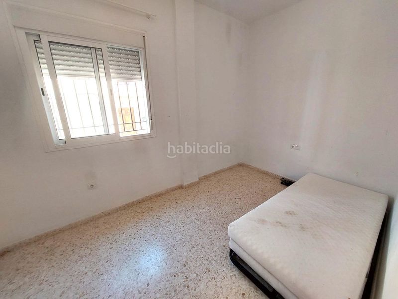 Foto d91ef8a6-e149-4d9d-8262-a01fc9077747. Casa adossada a Aznalcóllar