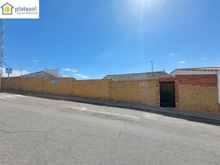 Terreno residenziale  Calle del pilón. Terreno en gerena con una construccion para reformar