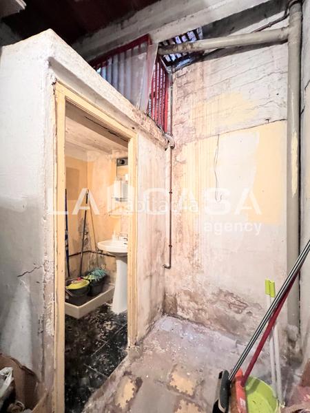 Foto e10ad35d-8340-449f-a2b4-bbf928808562. Local comercial en La Salut Badalona