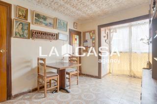 Etagenwohnung  Carrer d'almagro