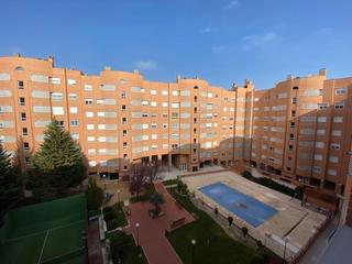 Pis  Calle de carranque. Excelente piso para entrar a vivir exterior muy luminoso de 131
