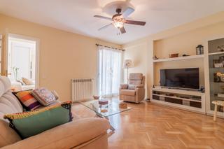 Pis  Avenida manzanares. Precioso piso de 91m listo para entrar a vivir en finca con asce