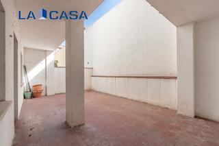 Etagenwohnung in Calle de Tomás Bretón