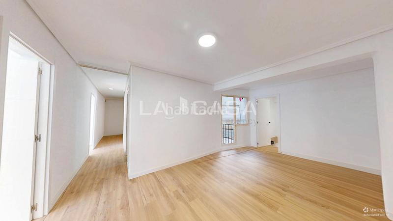 Foto 03bcd359-1f3b-4598-b7e8-0304efe8baf5. Piso en Natzaret Valencia