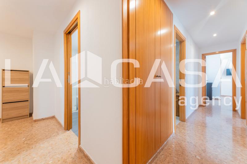 Foto ee1d6c35-0eab-49d3-86cc-c7674bf96f91. Piso en Malva Rosa Valencia