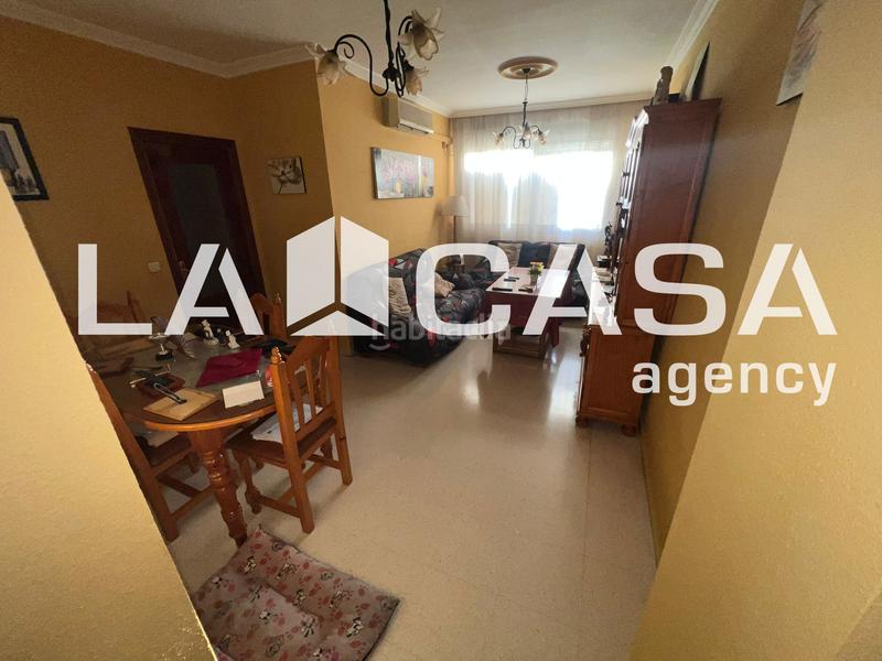 Foto bc94f2a5-9df5-4aef-8ca5-5031f12e792c. Etagenwohnung in Centro - Doña Mercedes Dos Hermanas