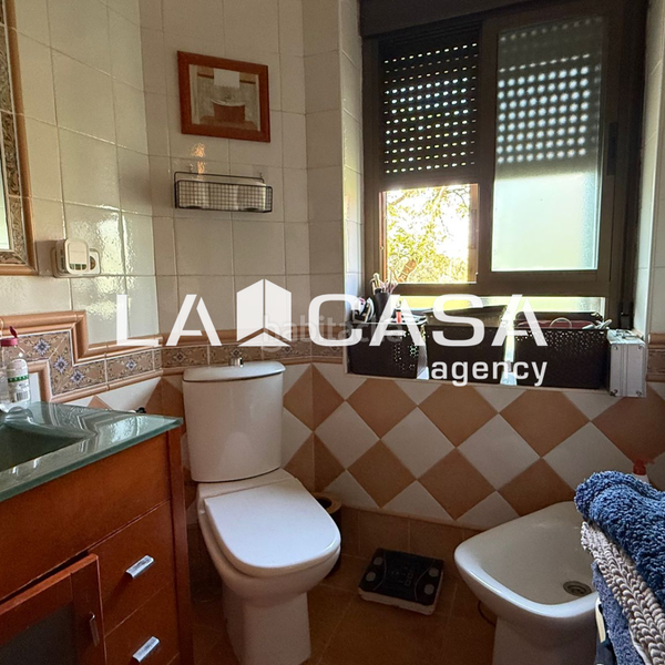 Foto f55985f3-ef27-496e-bc46-967a03db5dd1. Appartamento in San Julián Sevilla