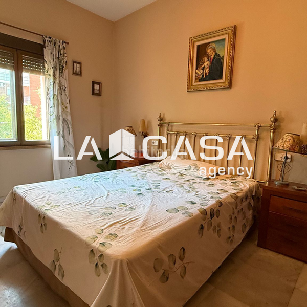 Foto fba7f10f-b4e5-427a-9d7f-a77636c83060. Etagenwohnung in San Julián Sevilla