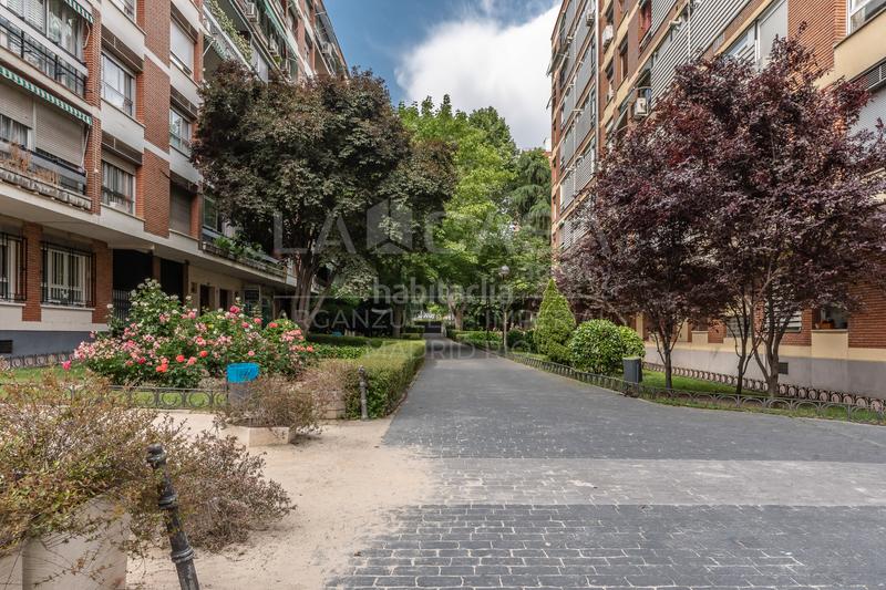 Foto dd973920-fafb-4868-ad37-5d9bf6887b23. Flat with heating in Casa de Campo Madrid