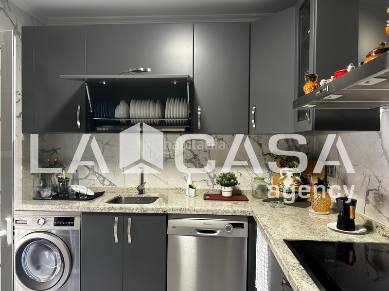 Foto f670a80b-8ef8-4cd8-b9d3-5e5f9dc4c9ce. Chalet con parcheggio piscina in Olivar de Quintos Montequinto