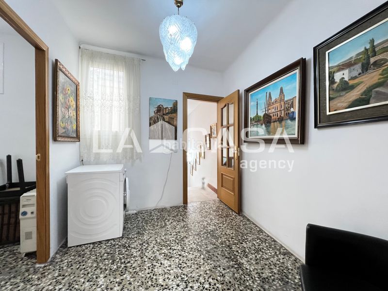Foto 3239bd52-f726-44e7-b127-964a853027da. Casa amb calefacció a La Salut Badalona