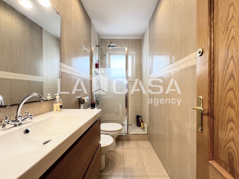 Foto a9465c8d-28fc-4fdf-a967-c70b112e4d03. Casa amb calefacció a La Salut Badalona