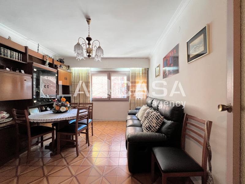 Foto 3b15fd80-37b3-4b78-8e38-90340cce7b71. Appartement dans Congrés Badalona