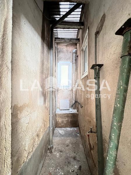 Foto 209c9311-bb60-4077-9de9-8ad73d499c16. Local comercial en Llefià Badalona