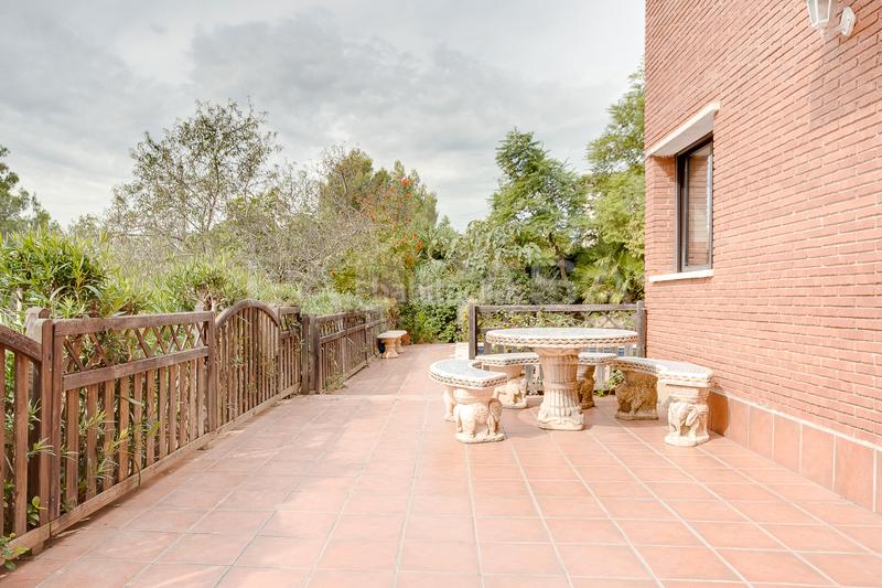 Foto 51e1ada2-b329-4796-8671-e6aa75091116. Maison avec chauffage parking piscine dans Corbera de Llobregat