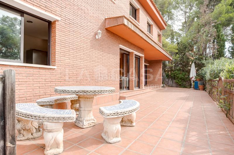 Foto b8e58a95-0a31-4439-a1bb-ba68912c0af2. Maison avec chauffage parking piscine dans Corbera de Llobregat