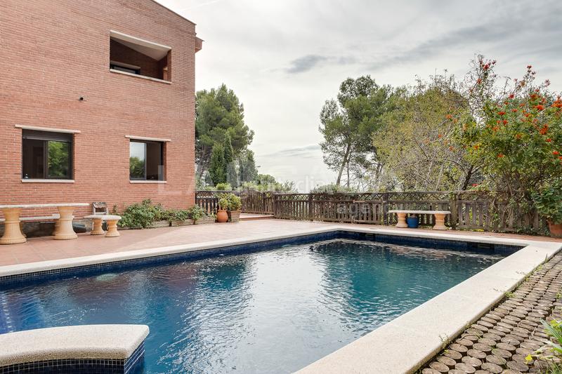 Foto cd364d86-57c5-424c-9c57-68ae1e9b2e98. Maison avec chauffage parking piscine dans Corbera de Llobregat