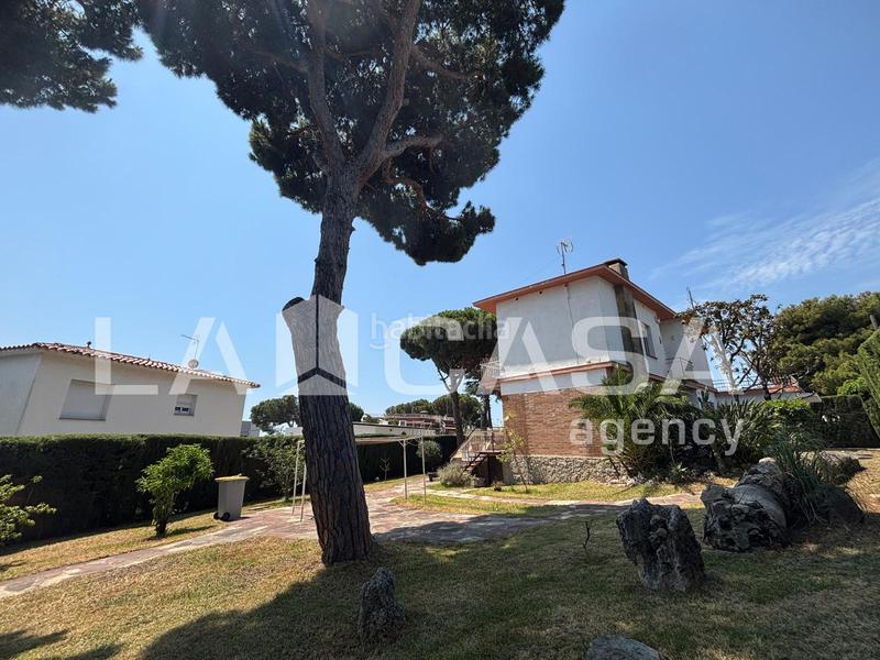 Foto 96bea9aa-accf-435d-a9b5-fad6766cb1ab. Casa amb aparcament a Premià de Dalt