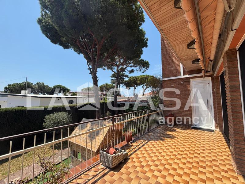 Foto daa1b8c8-8a14-43eb-9db7-90e3fb447095. Casa amb aparcament a Premià de Dalt