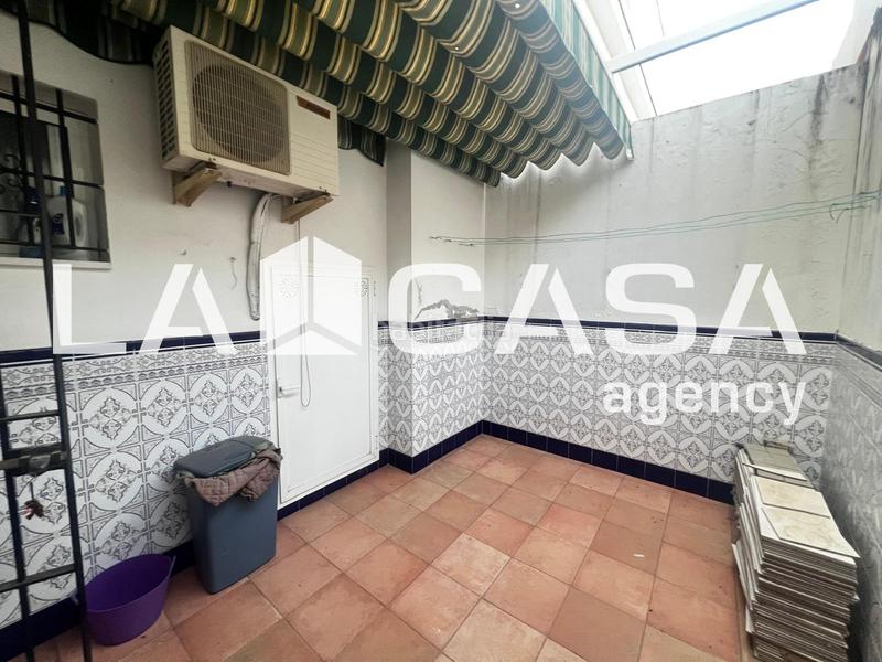 Foto 3d7febc0-607f-4b87-a4b4-b98eb5fdfa54. Casa a Centro - Doña Mercedes Dos Hermanas