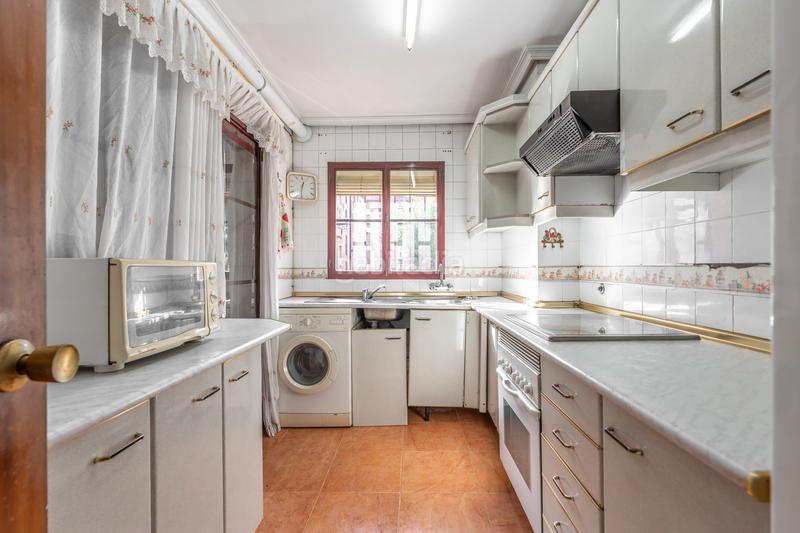 Foto 03b54d26-3f90-4624-92d8-5eadbcb7bddb. Appartamento con riscaldamento parcheggio in San Isidro Madrid