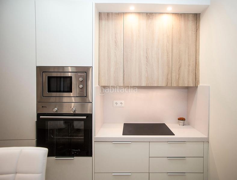 Foto 127033b8-f019-4872-82a0-c66078b5cbe8. Piso en Sants Barcelona