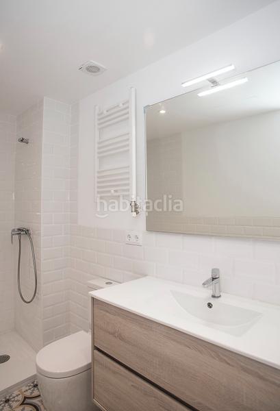 Foto 2dd1d6d8-870f-4383-952e-85fcacf4b595. Piso en Sants Barcelona