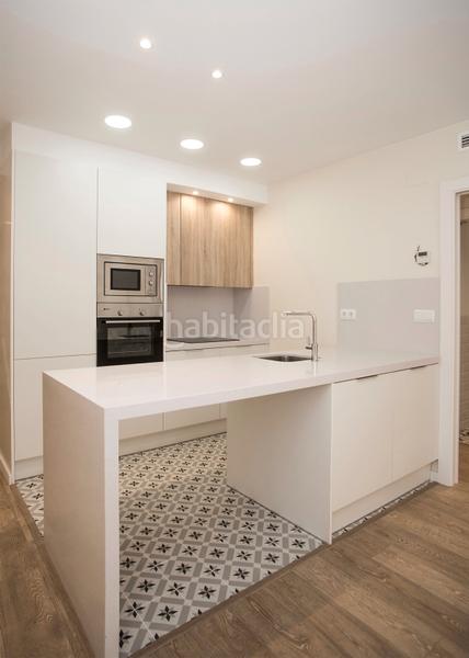 Foto 50eda30a-c670-4b06-bfc1-336131957b78. Piso en Sants Barcelona