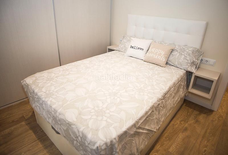 Foto bed992f1-dd43-430c-9103-aca043a3a92b. Piso en Sants Barcelona