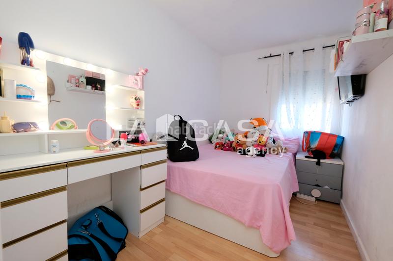 Foto 06a5efd4-aa30-4d35-950f-32f3456551b8. Etagenwohnung mit heizung in Trinitat Nova Barcelona