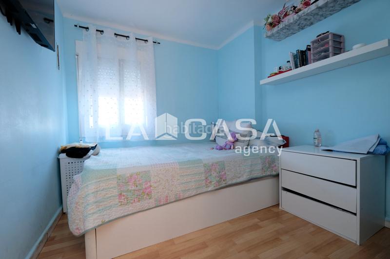 Foto f8bee6a9-d1d6-4012-88ef-1194ba4dfab6. Pis amb calefacció a Trinitat Nova Barcelona