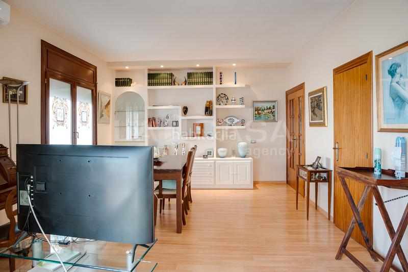 Foto 89e0ea23-c3a0-4168-a3ec-cd02d7b0110b. Dachwohnung mit heizung in El Clot Barcelona