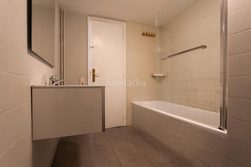 Foto 5b09144e-de9e-43a2-91db-e33412a1b5b9. Etagenwohnung mit heizung in La Salut Barcelona