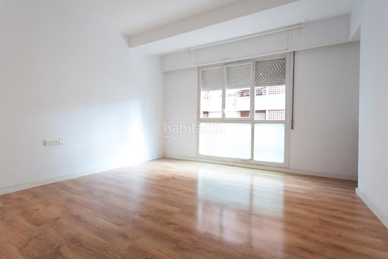 Foto 857f64df-d038-4947-af04-5f695b306a91. Flat with heating in La Salut Barcelona