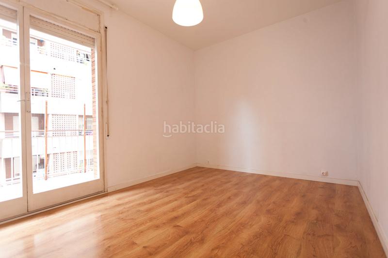 Foto f44959d7-aa74-42b5-b03a-1e14dcaade16. Flat with heating in La Salut Barcelona