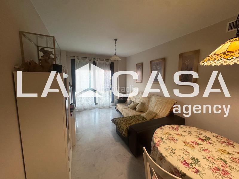 Foto 60c7dfd3-3edd-46e5-917f-74e9537ae474. Appartement avec parking dans Bellavista Sevilla