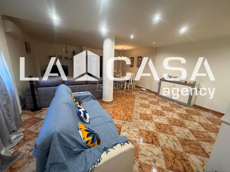 Foto 9bc2d313-7b59-40e3-9db0-db2ed0fb91c3. Reihenhaus mit parking in La Motilla - Fuente del Rey Dos Hermanas