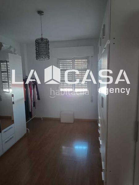 Foto 187e05d4-0a25-40e8-af11-0487377170dc. Semi detached house with parking in La Motilla - Fuente del Rey Dos Hermanas