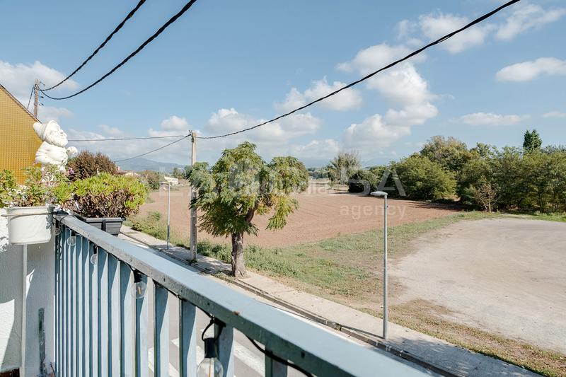 Foto 17b43514-7dd3-4659-98ed-7c64b7fffbf9. Reihenhaus mit parking in Lliçà d´Amunt