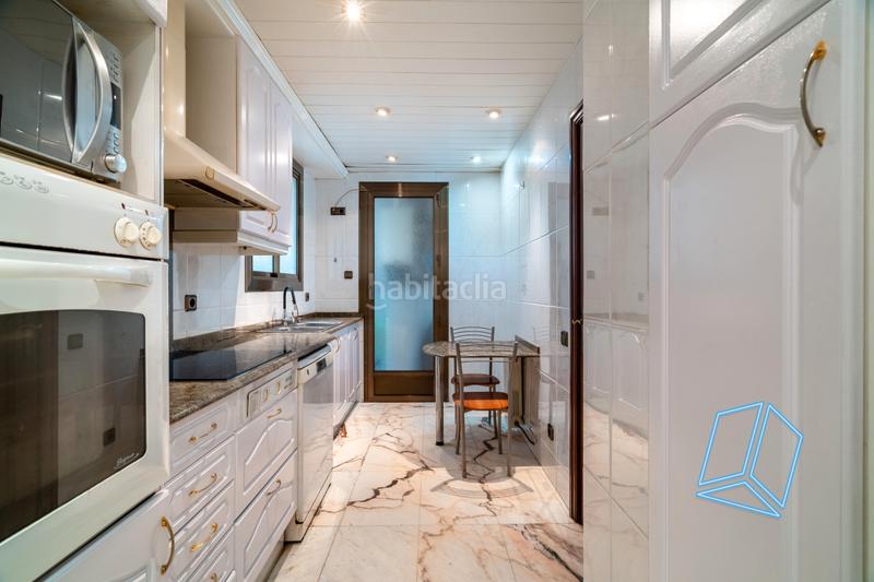 Foto bd6651af-9644-4bf2-8ced-234781eff3f1. Etagenwohnung mit heizung in Centre Cornellà de Llobregat