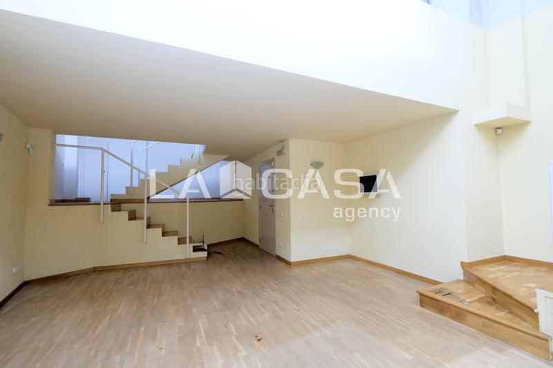 Foto cb6cd73a-9dcb-48c3-b017-dbe85c4f2707. Local comercial en Porta Barcelona