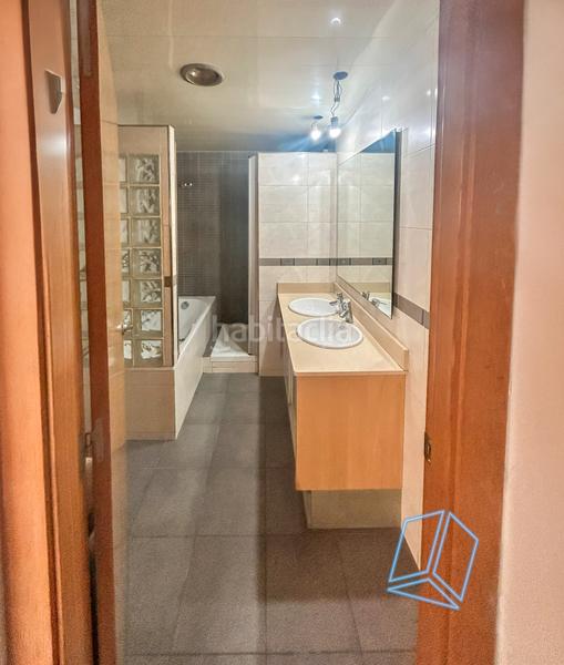 Foto 489e0151-5038-4576-a8be-d40420f9416a. Rez-de-chaussée dans Centre Cornellà de Llobregat