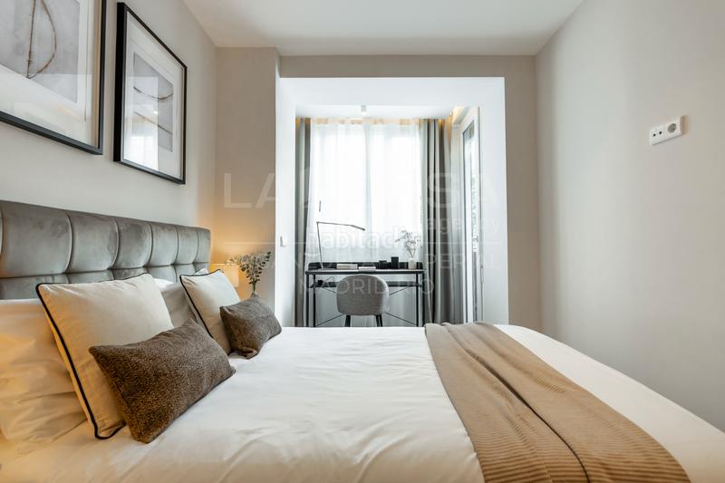 Foto e0427ac4-7629-48b6-8d90-5c26e9404573. Flat with heating in Nueva España Madrid