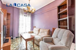 Etagenwohnung in Paseo de las Delicias