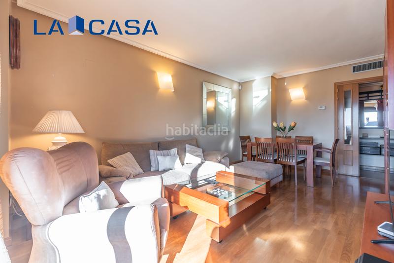 Foto fd7ec8e7-cc1b-4b7c-a8d6-69a1d1221c2e. Attico con riscaldamento parcheggio piscina in El Pinar-Punta Galea Rozas de Madrid (Las)