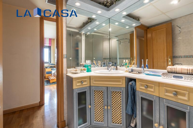 Foto 9c88d919-9dfe-4f79-8bde-3d01f2648222. Attique avec chauffage parking piscine dans El Pinar-Punta Galea Rozas de Madrid (Las)